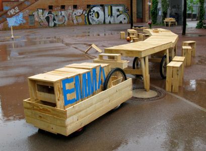 Raumlabor   Emma Hoftour (1)